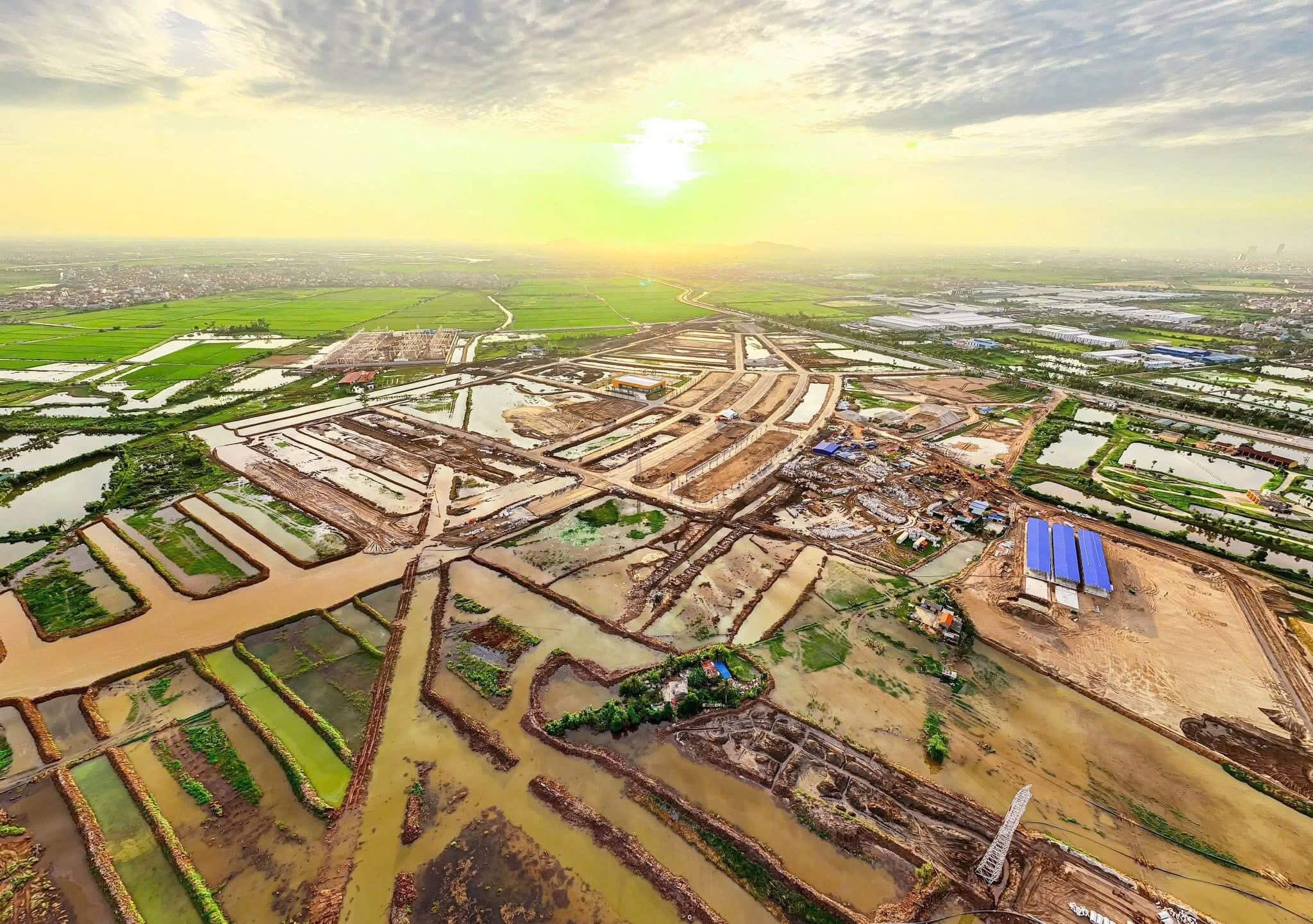 Tiến độ xây dựng dự án Vinhomes Golden City - tháng 5/2025 1 Tiến độ xây dựng dự án Vinhomes Golden City - tháng 5/2025