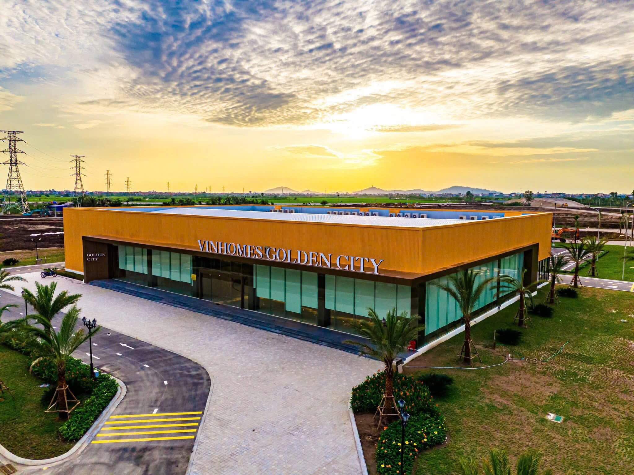 Tiến độ xây dựng dự án Vinhomes Golden City - tháng 5/2025 2 nhà điều hành Vinhomes Golden City